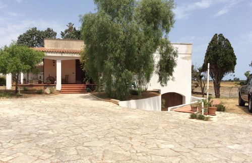 Castromediano Villa | Taberna en villa a 3 km del centro de la ciudad ya 10 km de los infantes de marina Melendugno.