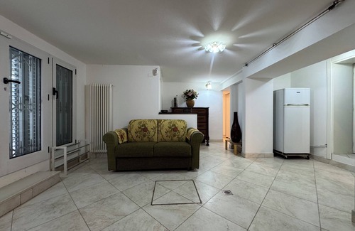 Rivabella Apartamento | Tavern with garden. Vacation at the beach or work at the Fair, all within 2 steps!