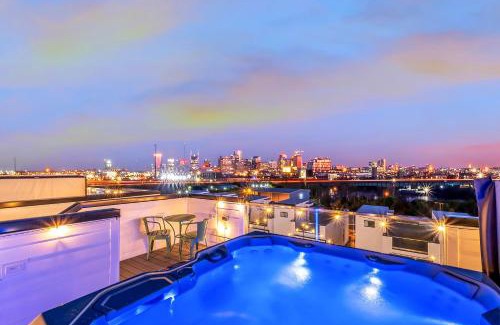 Katie Hill Neighborhood Casa | Taylor Swift Inspired Hot Tub Rooftop Deck Views