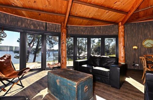 South Bruny Casa | Taylors Bay Cottage