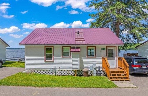 Phelps Casa | TB3 Thunder Bay Resort Cabin 3