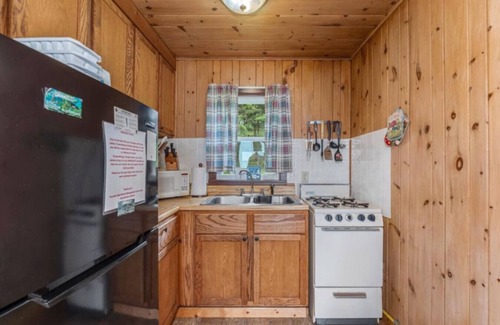 Phelps Cabina | TB6 Thunder Bay Resort Cabin 6