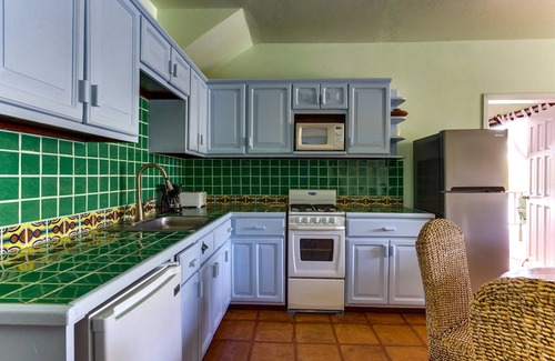 Placencia Complejo | TBS Whole Complex- Beachside-20 Room Large Complex
