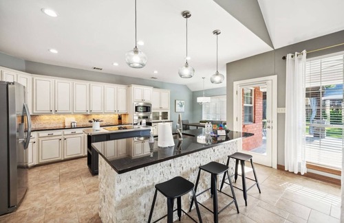 Keller Casa | TCH - Beautiful large 4bd in Keller with Office and Yard