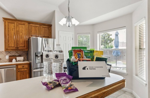 Shady Shores Casa | TCH - Cozy 4bd/2ba in Shady Shores with Workspace