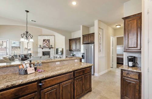 Frisco Casa | TCH - Spacious 4bd/3ba home in Frisco with Office