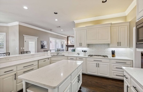 Southwest Carrollton Casa | TCH - Spacious 4bd/4ba home in Carrollton w/Office