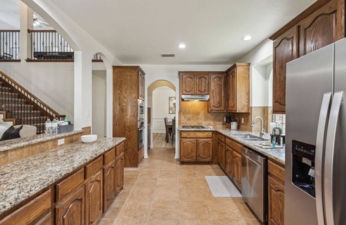 Keller Casa | TCH - Spacious 5bd/3.5ba in Fort Worth with Office