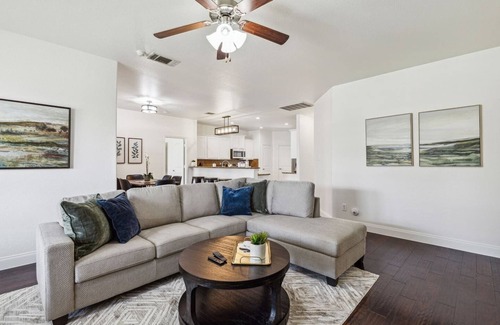 Celina Casa | TCH - Spacious 5bd/3ba home in Celina w/ Workspace