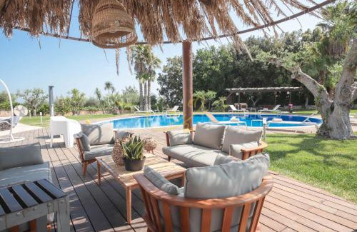 Monopoli Casa | TD Trulli Bruco Large Pool for Family Fun