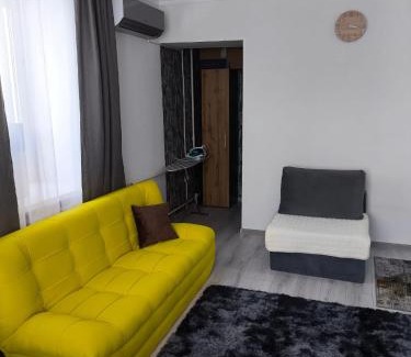 Petropavlovsk Apartamento | Teатральная 48 Family Home