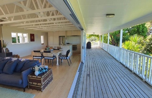 Mahurangi Casa | Te Kapa Cottage, 3 bedroom.