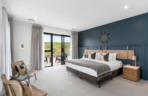Te Akau Cabina | Te Karaka Lodge