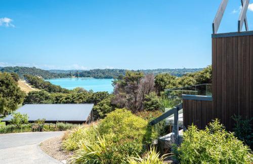 Omiha Casa | Te Whau Retreat - Guest House - Be My Guest Waiheke