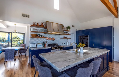 Omiha Casa | Te Whau Retreat - Stay Waiheke