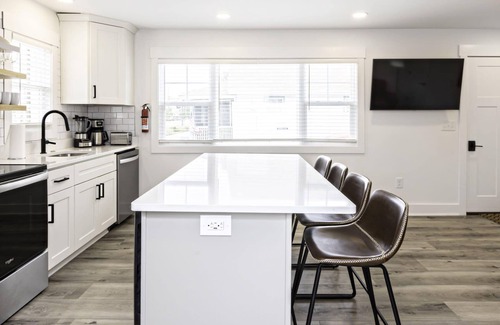 Northeast Virginia Beach Apartamento | Teahupo'o - Loft #2 - 8 min walk to the beach