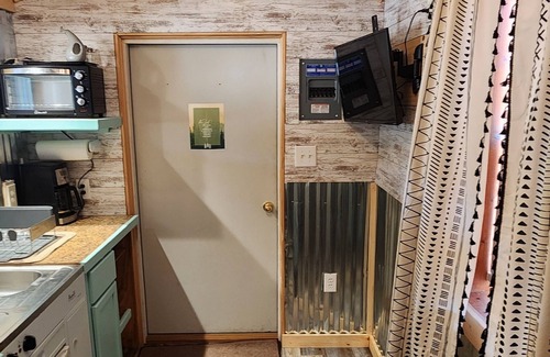 Custer Cabina | Teeny Home in the Black Hills!