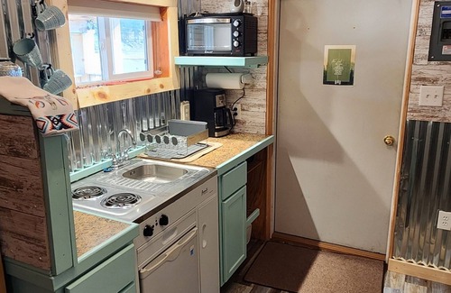 Custer Cabina | Teeny Home in the Black Hills!