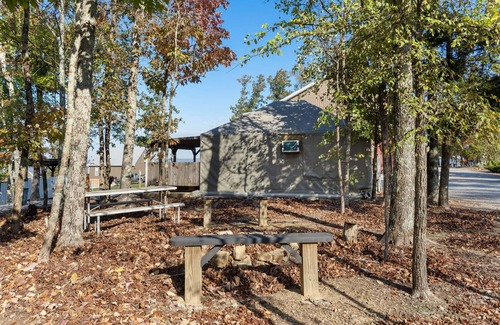 New Hope Cabina | Grande TeePee! * Nuevo * ¡Lujos de hogar! Piscina cubierta, jacuzzi! Chatt. TN 21 millas