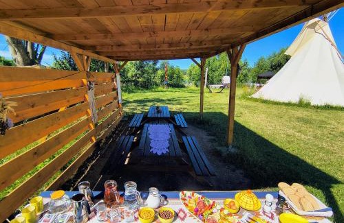 Chodouny Otro | Teepee Camp Lounky