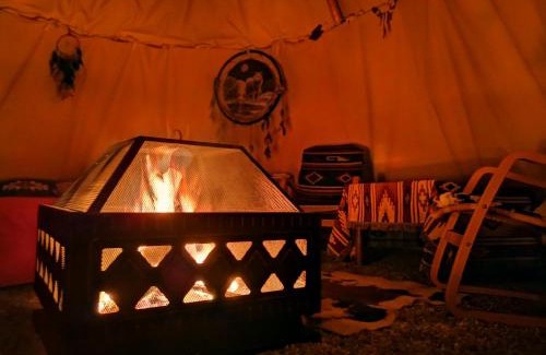 Chodouny Otro | Teepee Camp Lounky