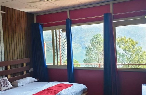 Tehri Complejo | Tehri lake View Camping and Cottage