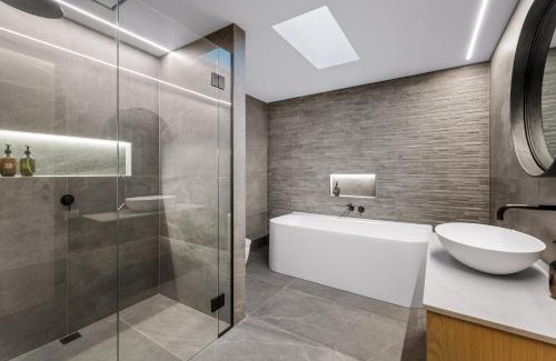 Wanaka Villa | Teitei by Sothebys Luxury Rental Homes