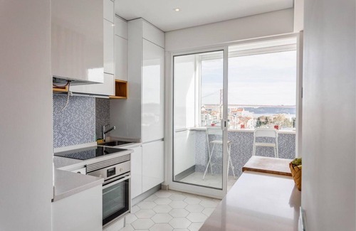 Linda-a-Velha Apartamento | Tejo River View Apartment nearby Belém