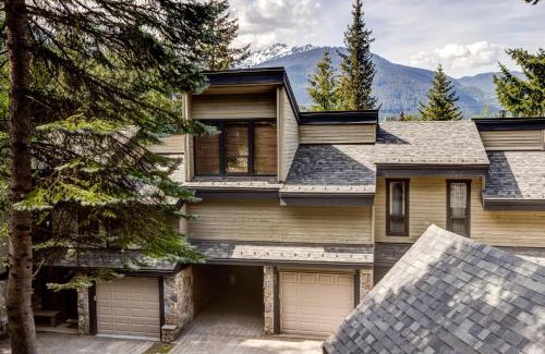 Whistler Village Casa | Telemark 23