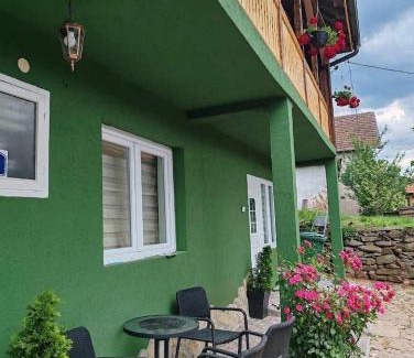 Stara Planina Casa | Temački konaci