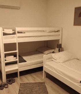 Stara Planina Casa | Temački konaci