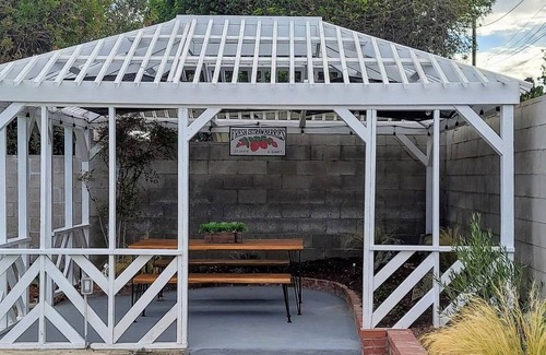 Camarillo Casa | Temp Housing For Insurance/Work/Travel/Remodel!