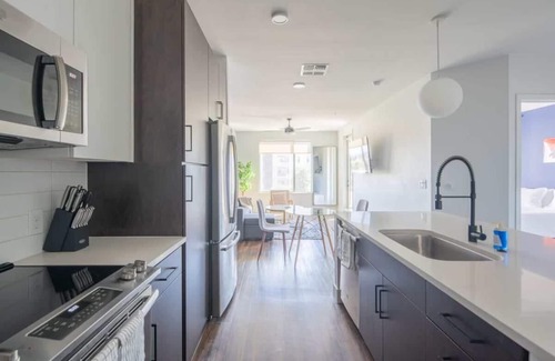 Tempe Apartamento | Tempe Escape 1BD with Pool Gym Parking WD!