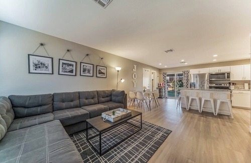 Tempe Casa | Tempe JOY House with Backyard Sanctuary by ASU