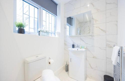 Fairfield Apartamento | Temple Chambers Aparthotel Central Croydon , Long Stays , Weekly & Monthly Offers , Contractors , Relocations , Leisure & Family Stays