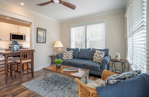 Morehead City Casa | Temple Cottage - Dog Friendly - Walk to downtown
