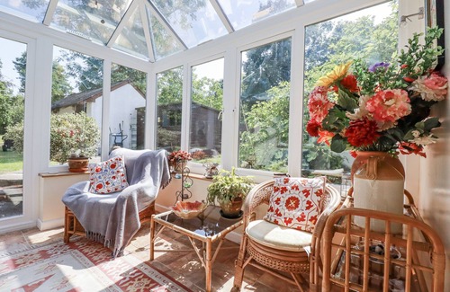 Goonhavern Cabaña | TEMPLE HOUSE, pet friendly, character holiday cottage in Goonhavern