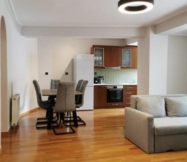 Mets Apartamento | Temple of Zeus 3BD Apartment