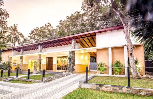 Piliyandala Cama Y Desayuno | Temple Pond Villa Colombo