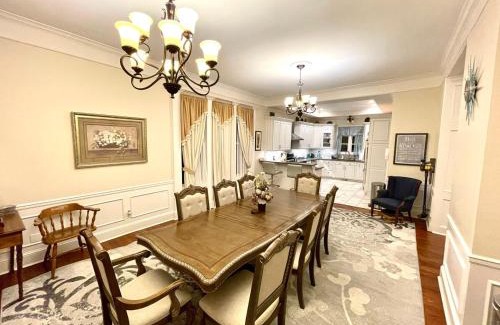 Independence Casa | Temple View Inn with Music Studio
