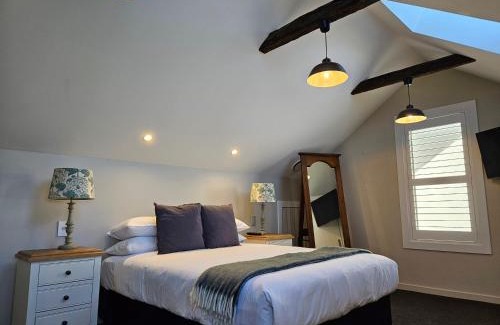 Twizel Casa | Templeton's Stone stay