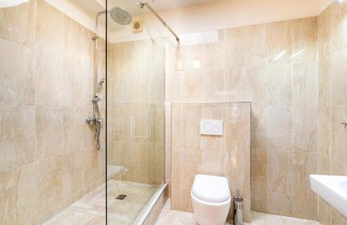 Stare Mesto Apartamento | Templová - Old Town Large Apartment with Terrace