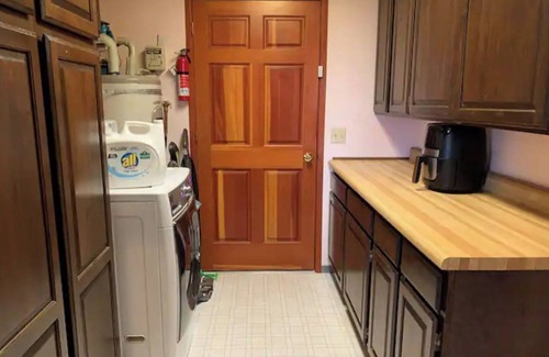 Myers Flat Casa | *Ten Trees* Cabin, Secluded, Near Redwood Parks