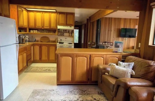 Myers Flat Casa | *Ten Trees* Cabin, Secluded, Near Redwood Parks