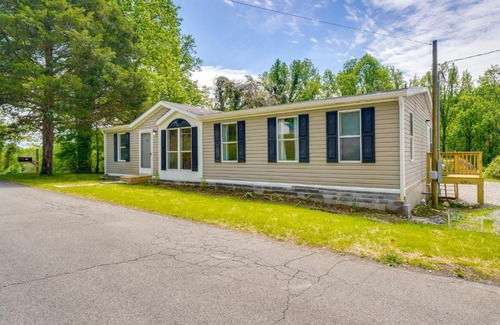 Coalfield Casa | Tennessee Vacation Rental about 2 Mi to Windrock Park!