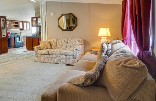 Coalfield Casa | Tennessee Vacation Rental about 2 Mi to Windrock Park!