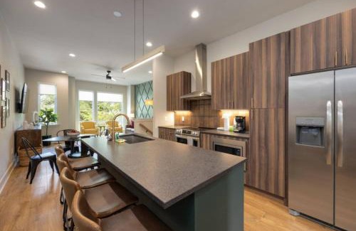 Radnor Casa | Tennessee Whiskey Townhome 4BD 4.5BTH