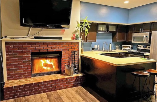 Plymouth Casa | Tenney Hideaway - Near Ice Castles, Skiing, Natl Forest, PSU, Lakes, & Weddings!