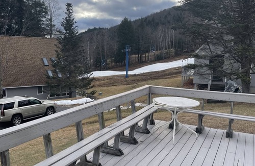 Plymouth Casa | Tenney Mountain Ski-in/ski-out House