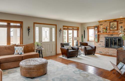 Charles City Casa | Tennis Court and Deck Pet-Friendly Charles City Gem